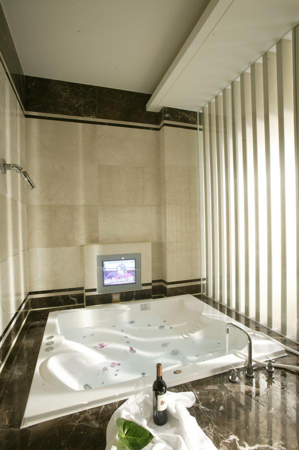 御花園商務旅舘虎尾舘-金花園汽車旅舘066 Motel Huwei Dış mekan fotoğraf